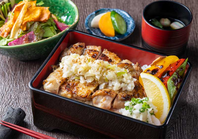 若鶏の炭火焼重